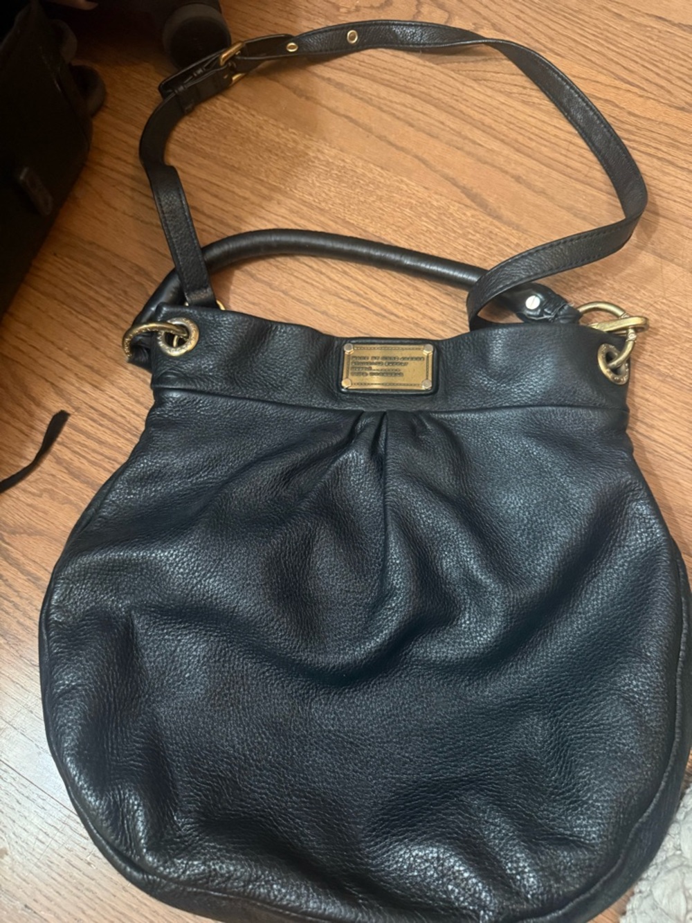 Marc Jacobs Black Leather Shoulder hobo Bag with Gold Hardware